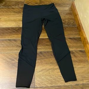 black leggings/yoga pants